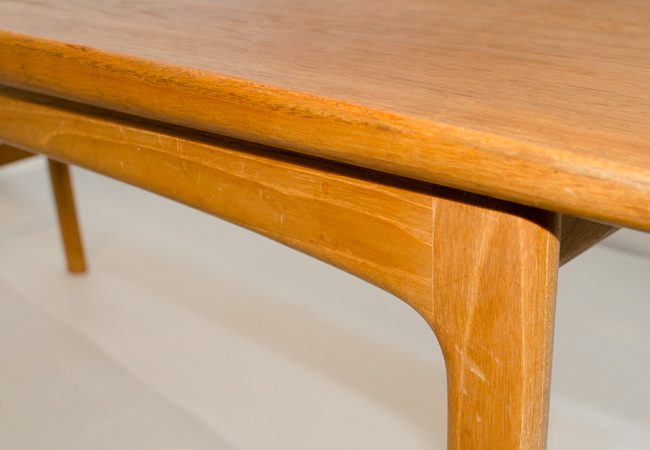 Detail of the Frisco table by Folke Ohlsson